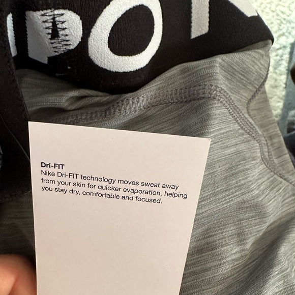 NWT Nike Pro 365 Mid-Rise Cropped Mesh Panel Leggings Running Yoga Jogging Pants - Picture 13 of 16